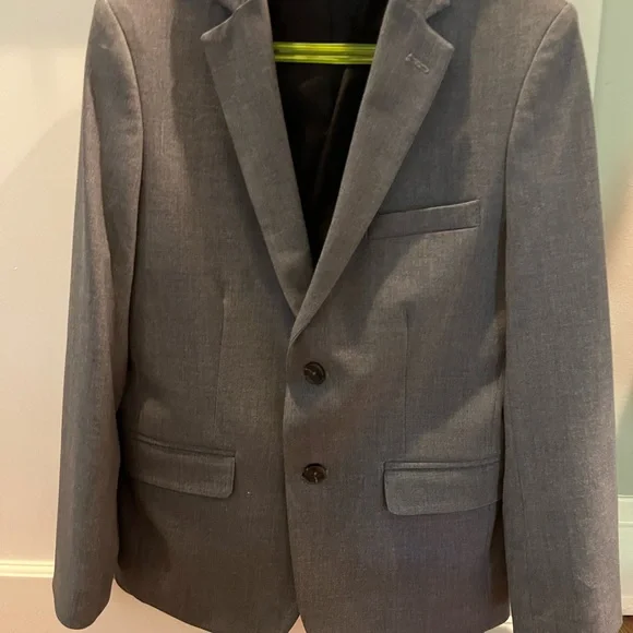 Boys slim stretch fit Calvin Kline gray suit. Size 12 pants/ 14 jacket